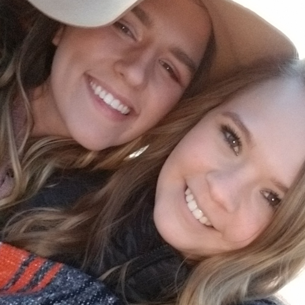 Meet your Posher, Carlina